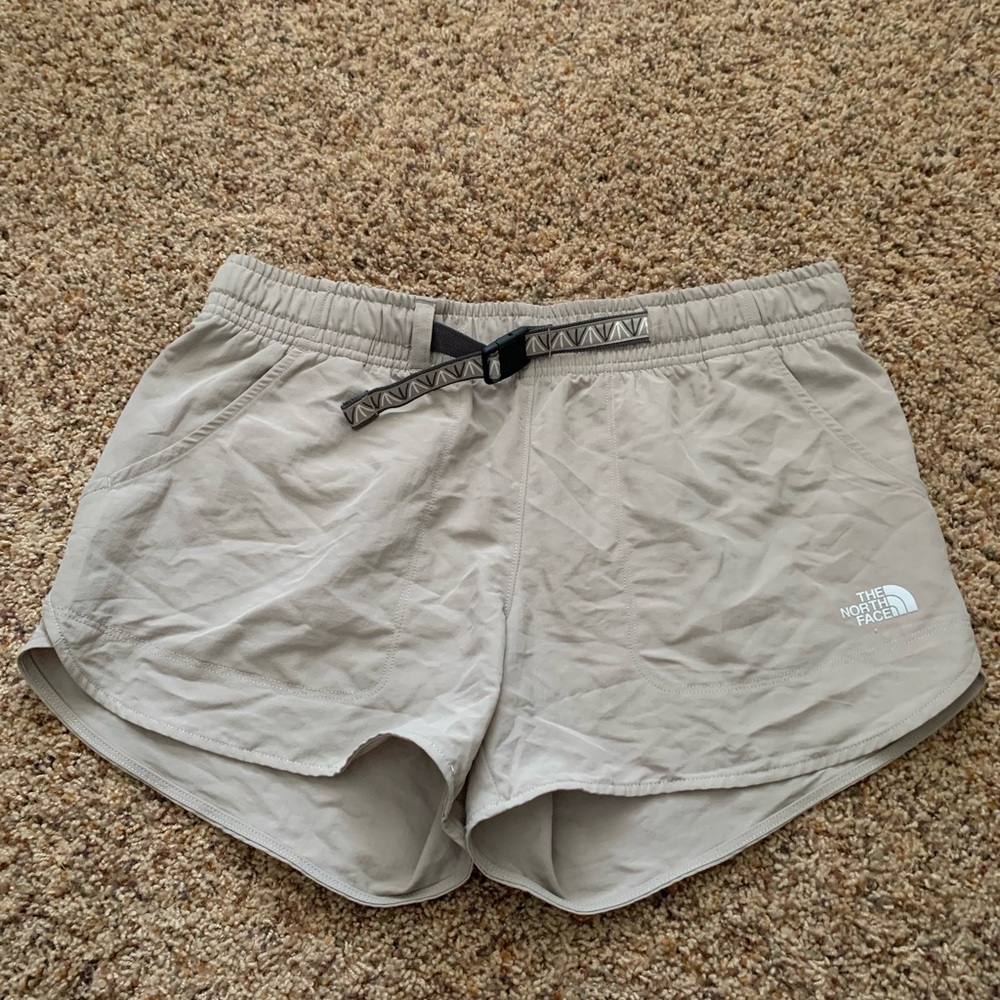 The North Face paramount hiking shorts (khaki)